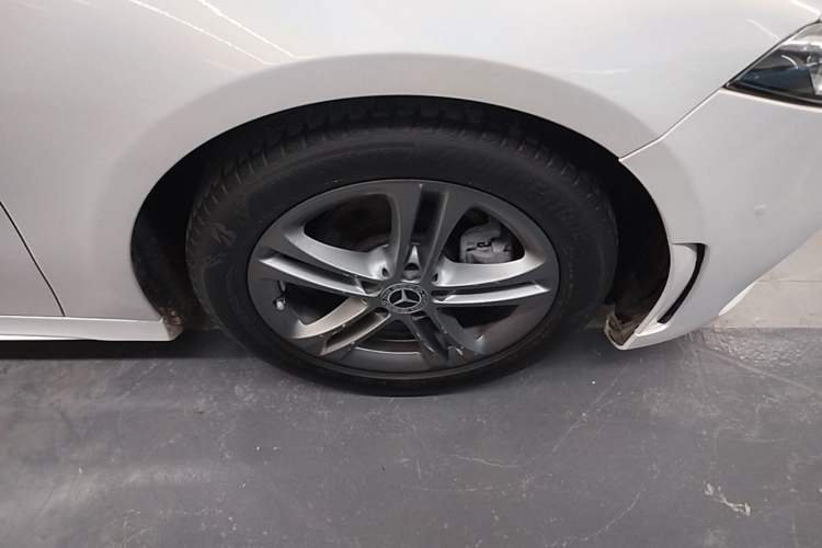 Used Mercedes-Benz A-Class 2020 Second Facelift A 180 L Sport Sedan Right Front Wheel Hub