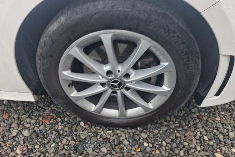 Used Mercedes-Benz A-Class 2020 A 200 L Sport Sedan Right Front Wheel Hub