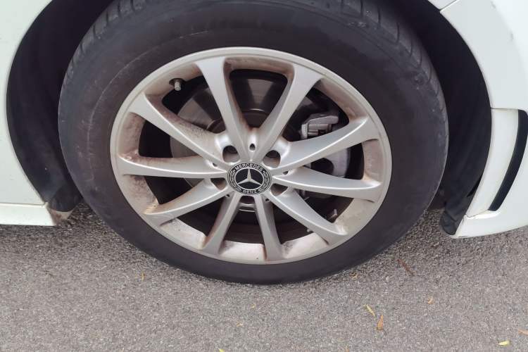Used Mercedes-Benz A-Class 2020 Restyled A 200 L Sport Sedan Fashion Version Right Front Wheel Hub