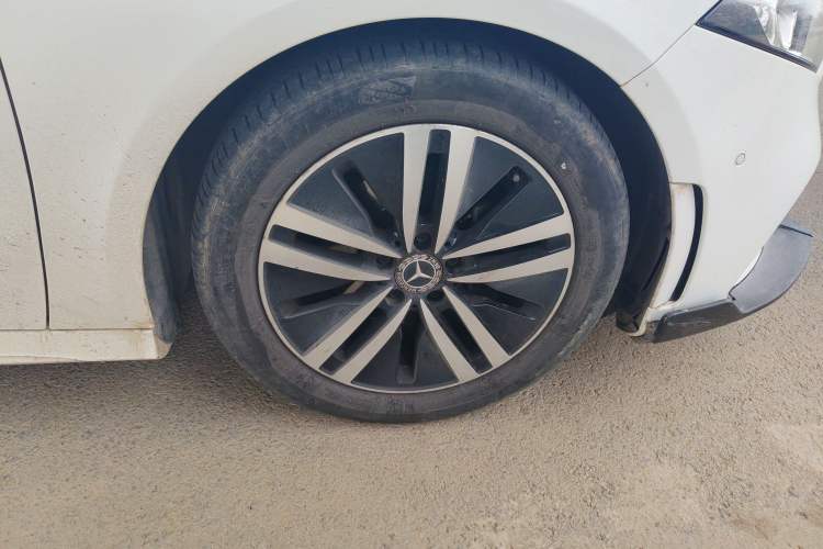 Used Mercedes-Benz A-Class 2020 A 180 L Sport Sedan Right Front Wheel Hub