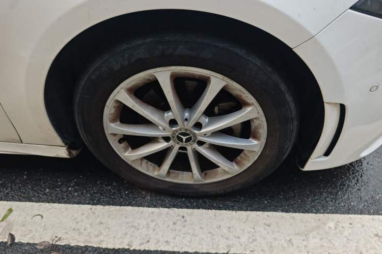 Used Mercedes-Benz A-Class 2020 A 200 L Sport Sedan Right Front Wheel Hub
