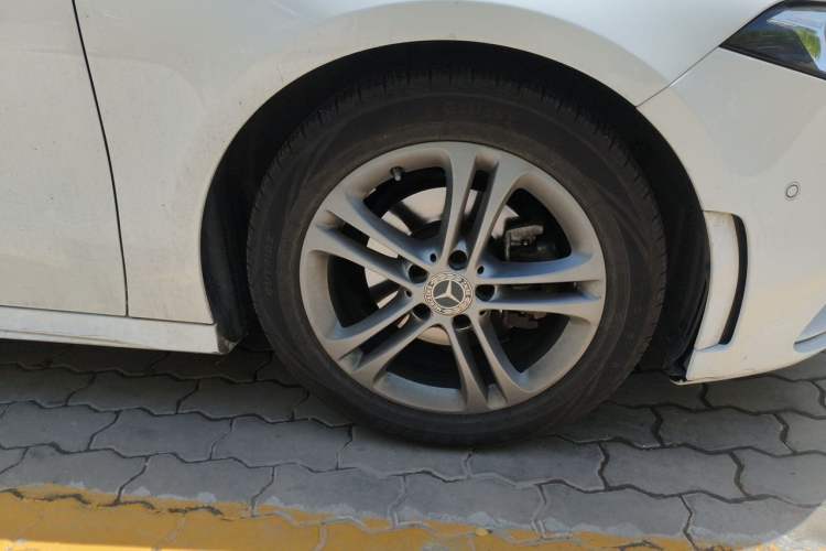 Used Mercedes-Benz A-Class 2020 Restyled A 180 L Sport Sedan Right Front Wheel Hub
