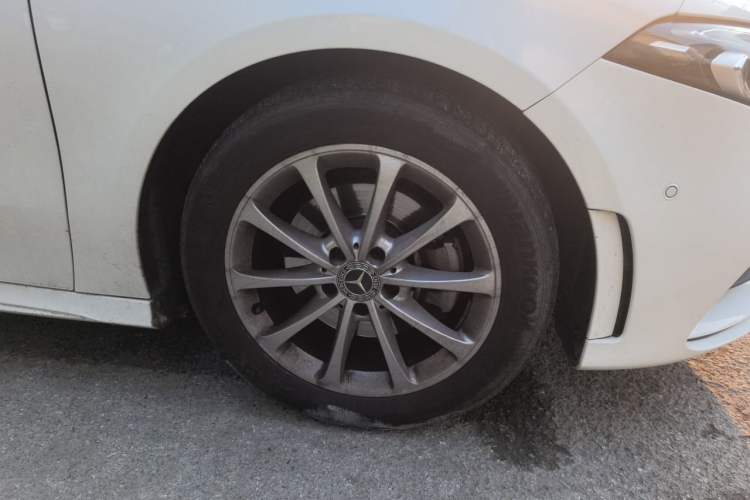 Used Mercedes-Benz A-Class 2020 A 200 L Sport Sedan Right Front Wheel Hub