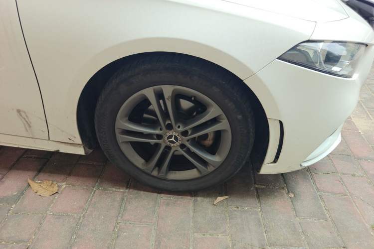 Used Mercedes-Benz A-Class 2020 Facelift A 180 L Sport Sedan Special Configuration Right Front Wheel Hub