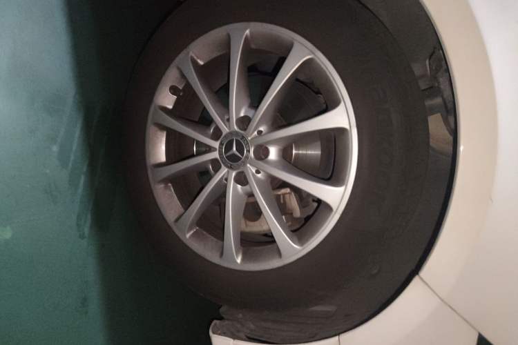 Used Mercedes-Benz A-Class 2020 A 200 L Sport Sedan Right Front Wheel Hub