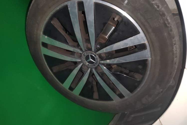Used Mercedes-Benz A-Class 2020 A 180 L Sport Sedan Right Front Wheel Hub