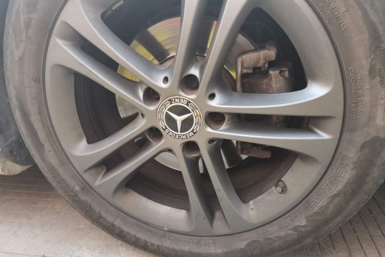 Used Mercedes-Benz A-Class 2020 Second Facelift A 180 L Sport Sedan Right Front Wheel Hub