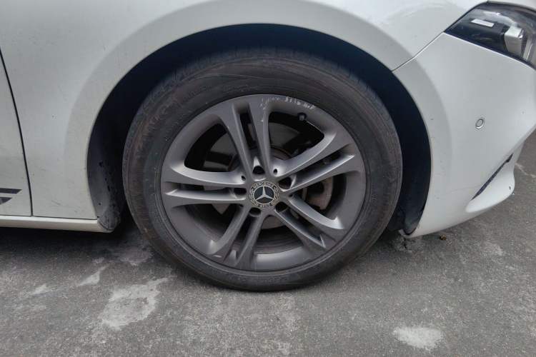Used Mercedes-Benz A-Class 2020 A 200 L Right Front Wheel Hub