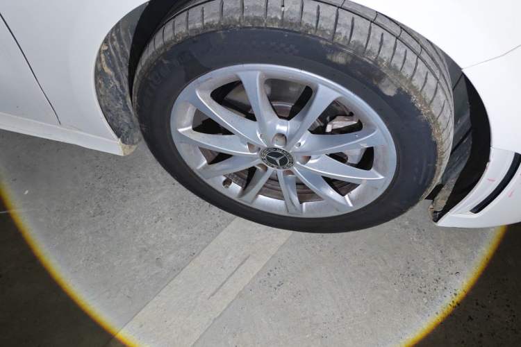 Used Mercedes-Benz A-Class 2020 A 200 L Sport Sedan Right Front Wheel Hub