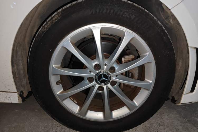 Used Mercedes-Benz A-Class 2020 A 200 L Sport Sedan Right Front Wheel Hub