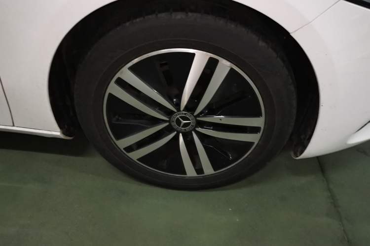 Used Mercedes-Benz A-Class 2020 Revised A 180 L Right Front Wheel Hub