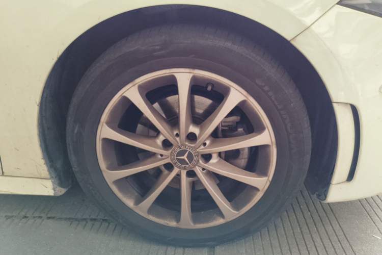 Used Mercedes-Benz A-Class 2020 Restyled A 200 L Sport Sedan Fashion Version Right Front Wheel Hub