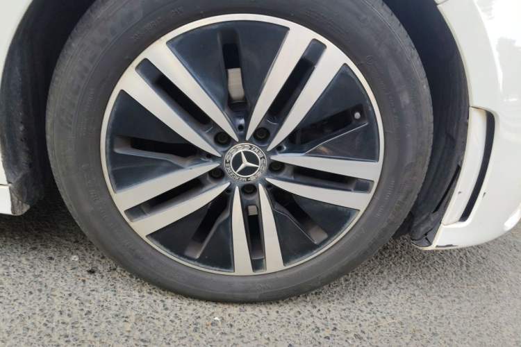 Used Mercedes-Benz A-Class 2020 A 180 L Sport Sedan Right Front Wheel Hub