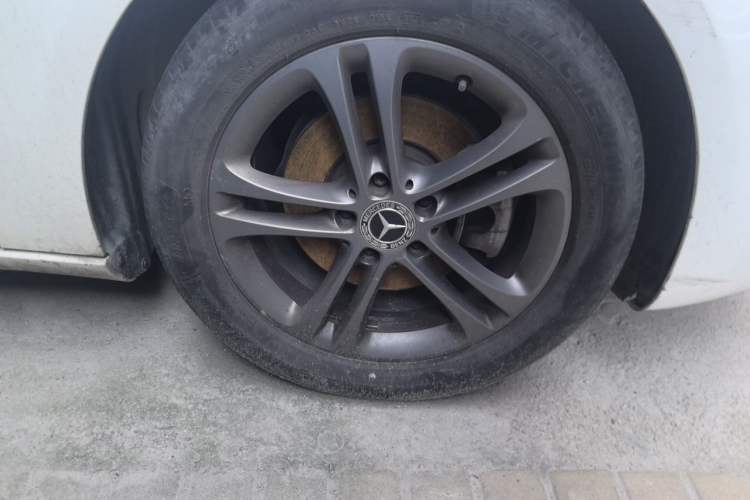 Used Mercedes-Benz A-Class 2020 A 200 L Right Front Wheel Hub