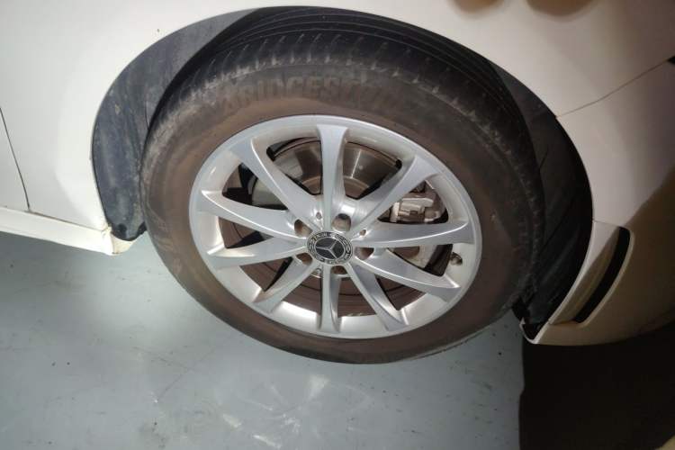 Used Mercedes-Benz A-Class 2020 A 200 L Sport Sedan Right Front Wheel Hub