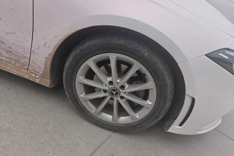 Used Mercedes-Benz A-Class 2020 A 200 L Sport Sedan Right Front Wheel Hub