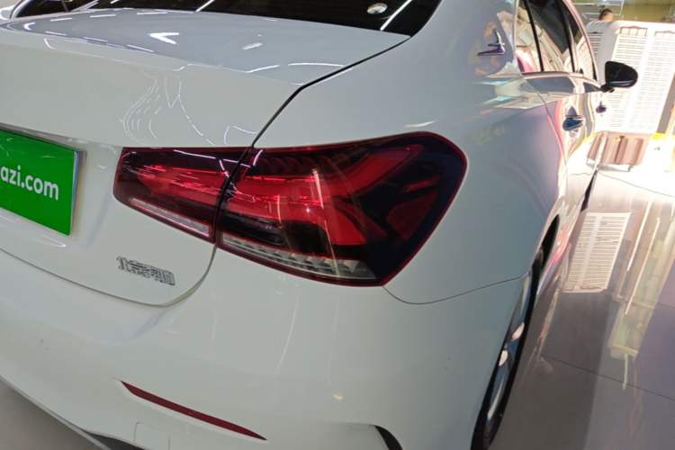 Used Mercedes-Benz A-Class 2020 Restyled A 200 L Sport Sedan Fashion Version Right Rear Taillight