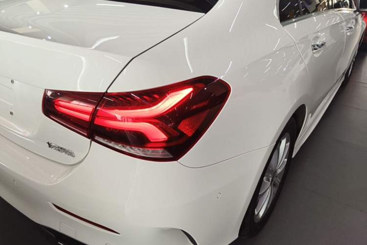 Used Mercedes-Benz A-Class 2020 Restyled A 200 L Sport Sedan Fashion Version Right Rear Taillight