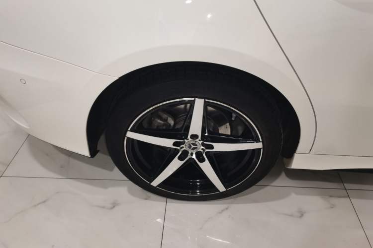 Used Mercedes-Benz A-Class 2020 Restyled A 220 L 4MATIC Sports Sedan Right Rear Wheel Hub