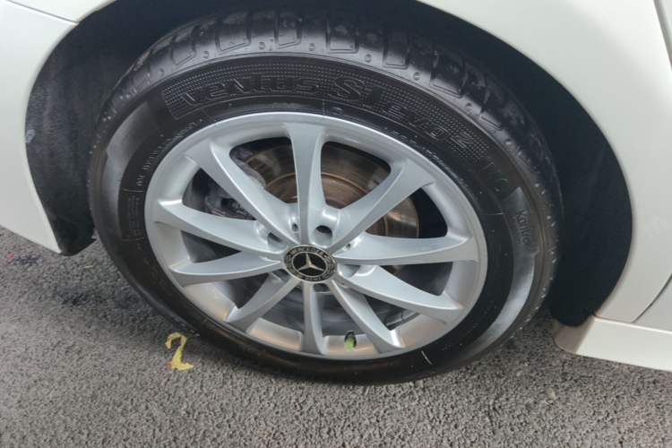 Used Mercedes-Benz A-Class 2020 Restyled A 200 L Sport Sedan Dynamic Version Right Rear Wheel Hub