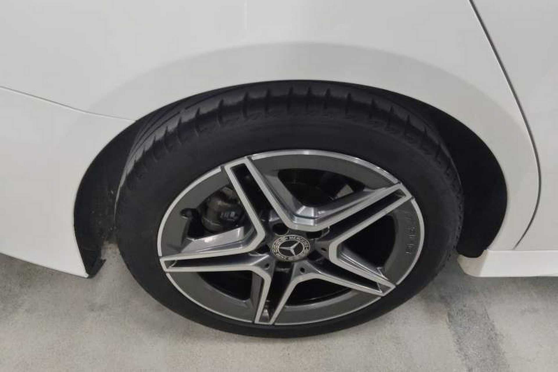 Used Mercedes-Benz A-Class 2020 Restyled A 200 L Sport Sedan Fashion Version Right Rear Wheel Hub