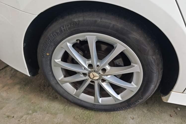 Used Mercedes-Benz A-Class 2020 Restyled A 200 L Sport Sedan Fashion Version Right Rear Wheel Hub