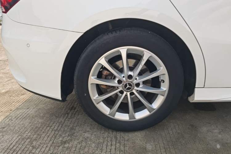 Used Mercedes-Benz A-Class 2020 Restyled A 200 L Sport Sedan Fashion Version Right Rear Wheel Hub
