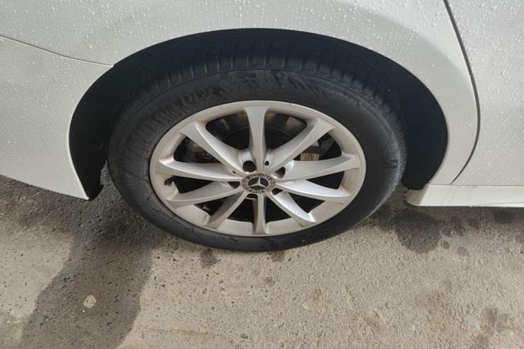 Used Mercedes-Benz A-Class 2020 Restyled A 200 L Sport Sedan Dynamic Version Right Rear Wheel Hub