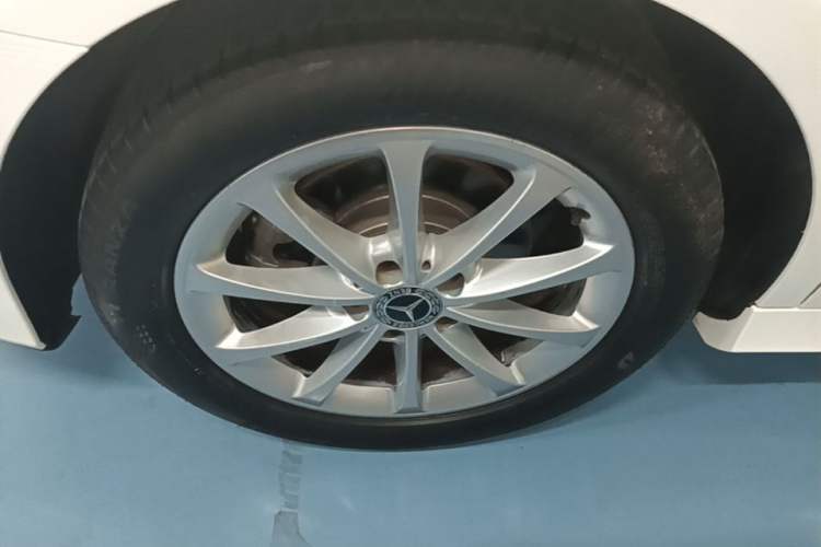 Used Mercedes-Benz A-Class 2020 Restyled A 200 L Sport Sedan Fashion Version Right Rear Wheel Hub