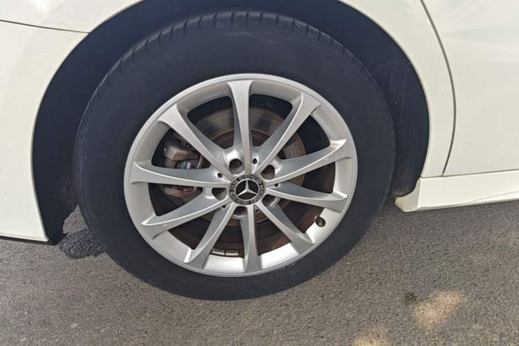 Used Mercedes-Benz A-Class 2020 A 200 L Sport Sedan Right Rear Wheel Hub