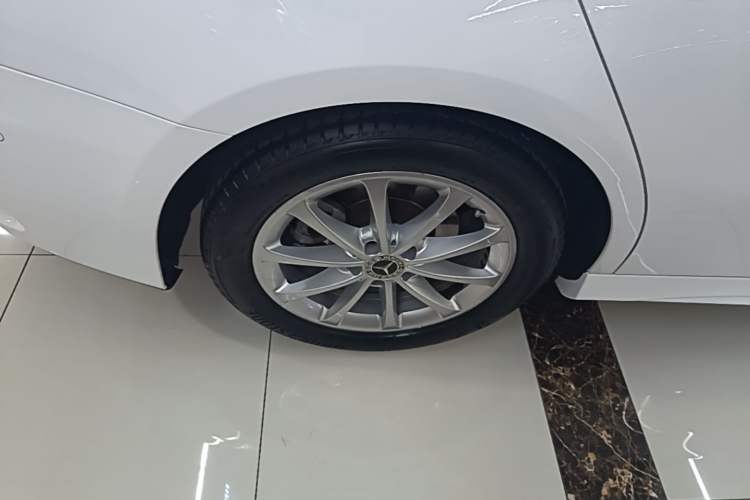 Used Mercedes-Benz A-Class 2020 Restyled A 200 L Sport Sedan Dynamic Version Right Rear Wheel Hub