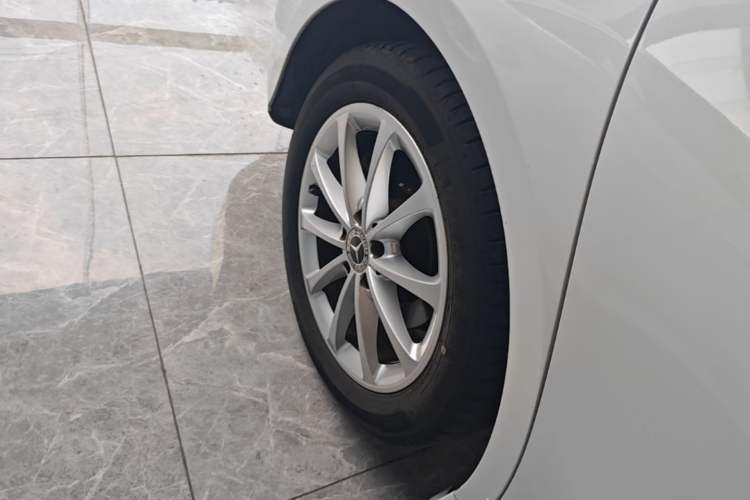 Used Mercedes-Benz A-Class 2020 Restyled A 200 L Sport Sedan Dynamic Version Right Rear Wheel Hub