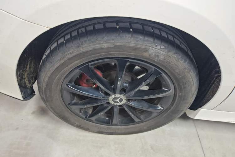 Used Mercedes-Benz A-Class 2020 A 200 L Sport Sedan Right Rear Wheel Hub