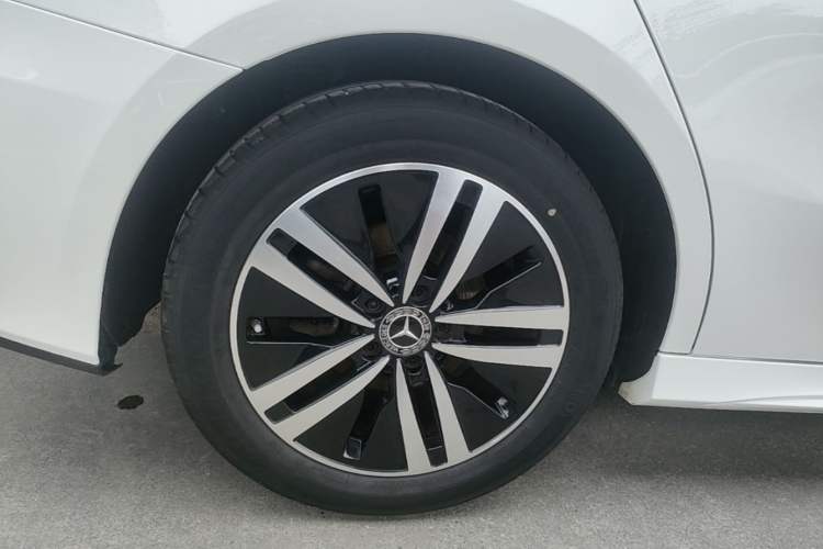 Used Mercedes-Benz A-Class 2020 A 180 L Sport Sedan Right Rear Wheel Hub