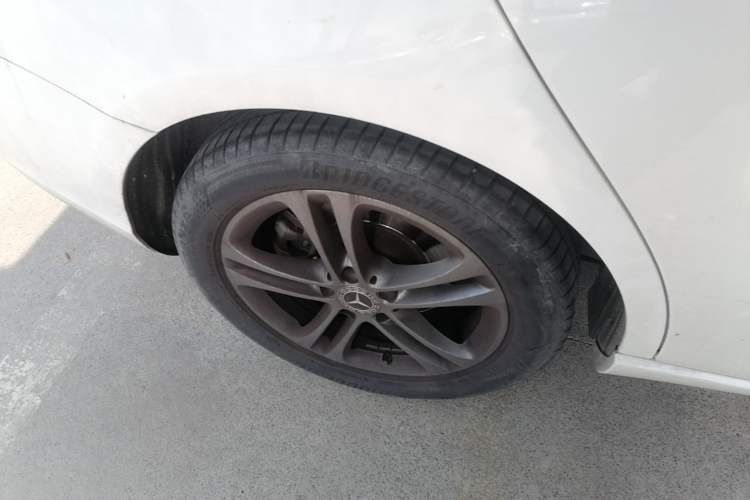 Used Mercedes-Benz A-Class 2020 A 200 L Right Rear Wheel Hub