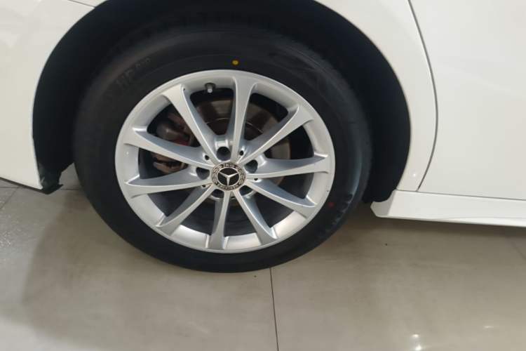 Used Mercedes-Benz A-Class 2020 A 200 L Sport Sedan Right Rear Wheel Hub