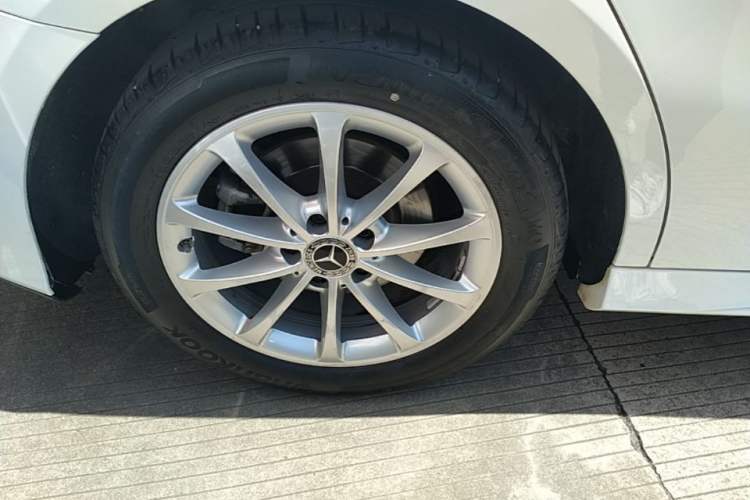 Used Mercedes-Benz A-Class 2020 A 200 L Sport Sedan Right Rear Wheel Hub