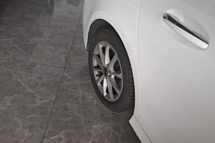 Used Mercedes-Benz A-Class 2020 A 200 L Sport Sedan Right Rear Wheel Hub