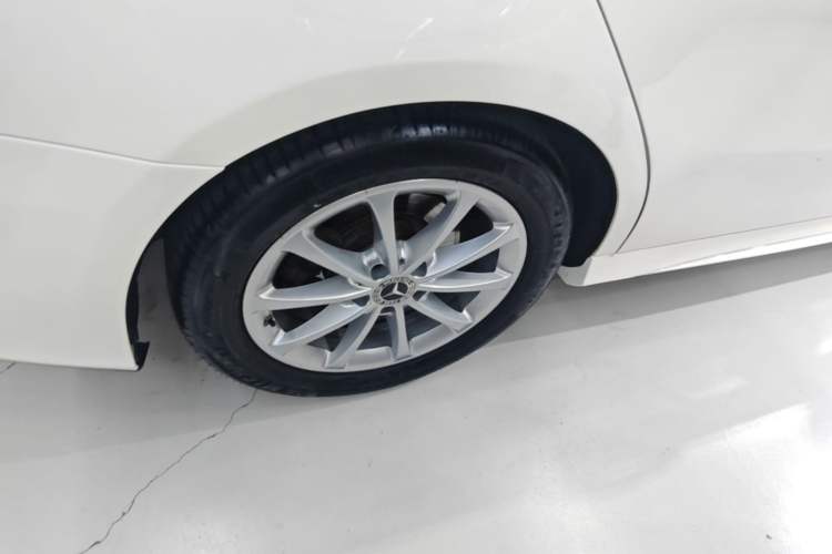 Used Mercedes-Benz A-Class 2020 A 200 L Sport Sedan Right Rear Wheel Hub