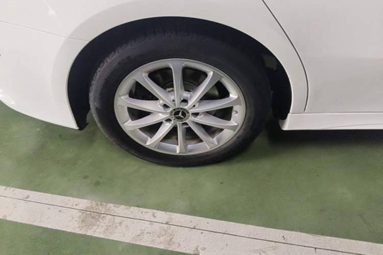 Used Mercedes-Benz A-Class 2020 A 200 L Sport Sedan Right Rear Wheel Hub