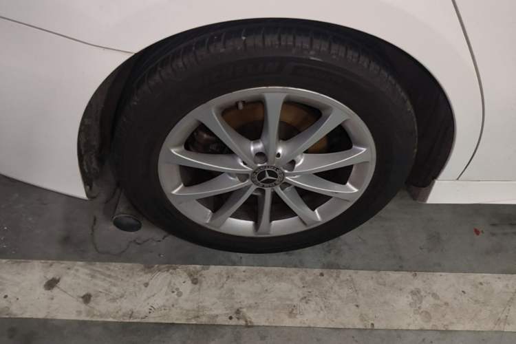 Used Mercedes-Benz A-Class 2020 Restyled A 200 L Sport Sedan Fashion Version Right Rear Wheel Hub