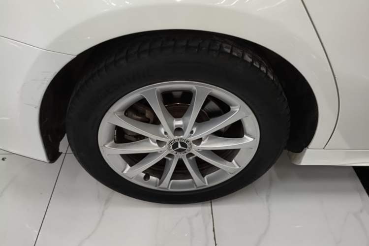 Used Mercedes-Benz A-Class 2020 A 200 L Sport Sedan Right Rear Wheel Hub