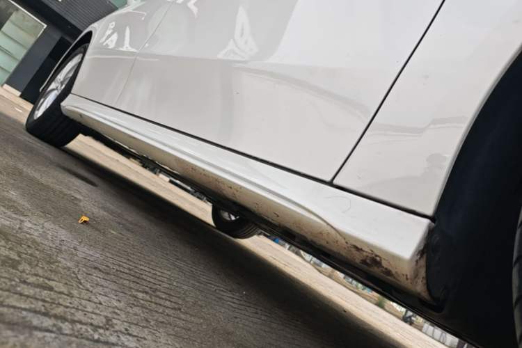 Used Mercedes-Benz A-Class 2020 Restyled A 200 L Sport Sedan Fashion Version Right Side Sill