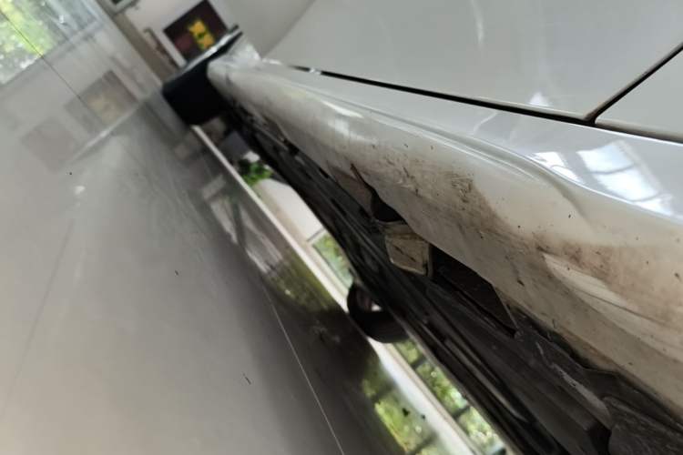 Used Mercedes-Benz A-Class 2020 Restyled A 200 L Sport Sedan Fashion Version Right Side Sill