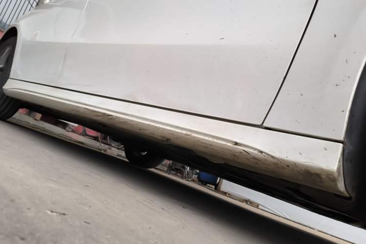 Used Mercedes-Benz A-Class 2020 Second Facelift A 180 L Sport Sedan Right Side Sill