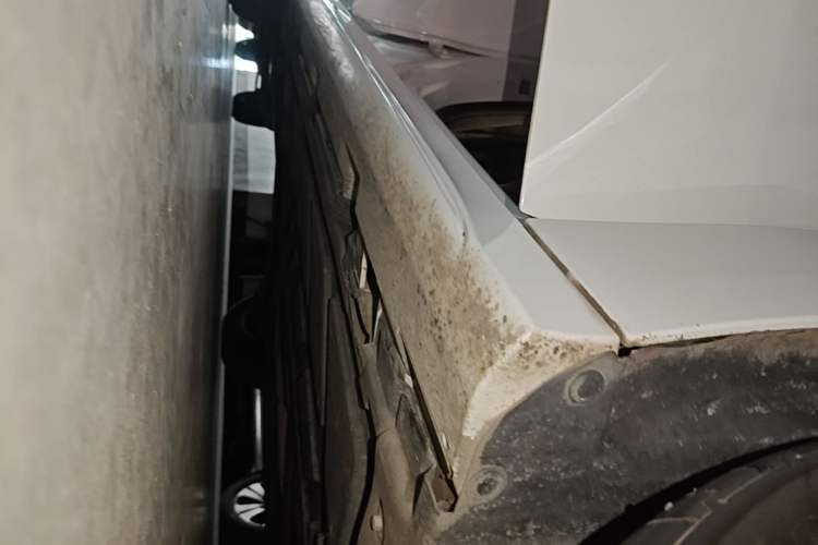 Used Mercedes-Benz A-Class 2020 Second Facelift A 180 L Sport Sedan Right Side Sill