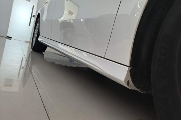 Used Mercedes-Benz A-Class 2020 A 200 L Sport Sedan Right Side Sill