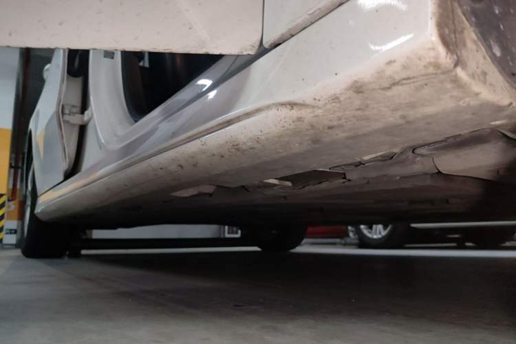 Used Mercedes-Benz A-Class 2020 Restyled A 200 L Sport Sedan Fashion Version Right Side Sill