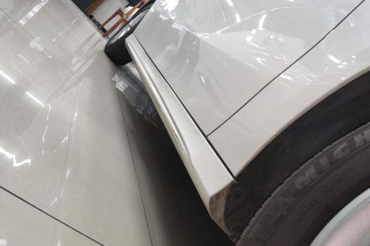 Used Mercedes-Benz A-Class 2020 Restyled A 200 L Sport Sedan Fashion Version Right Side Sill