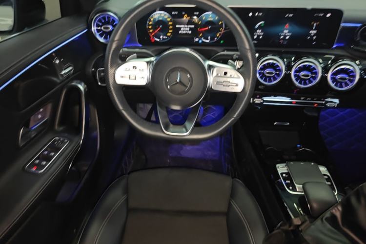 Used Mercedes-Benz A-Class 2020 Restyled A 200 L Sport Sedan Fashion Version Steering Wheel